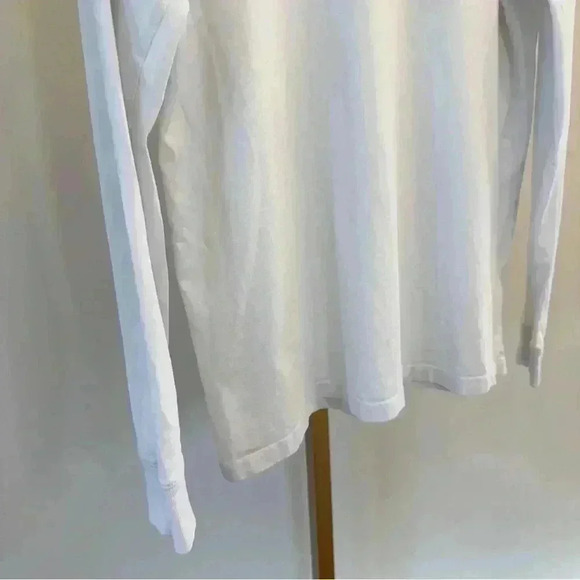 Vineyard Vines Boy’s XL White Holiday Graphic Long Sleeve T-Shirt - Picture 3 of 10